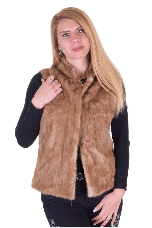 Vestă maro deschis din nurcă 345.00