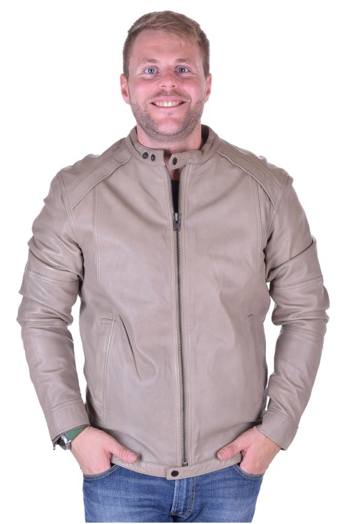 Geacă piele 184.00