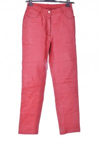 Pantalon de damă roșu din piele naturală