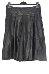 Fustă grațioasă din piele naturală