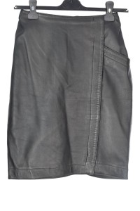 Fustă elegantă neagră din piele naturală