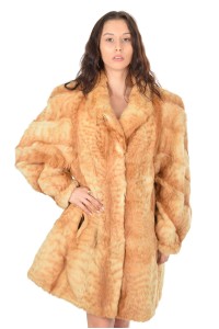 Palton de damă cochet de iepure