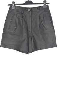 Pantaloni scurți de damă cocheți din piele naturală