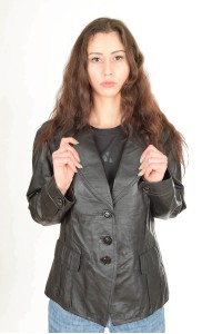 Geacă elegantă neagră din piele naturală