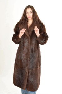 Palton maro închis din castor