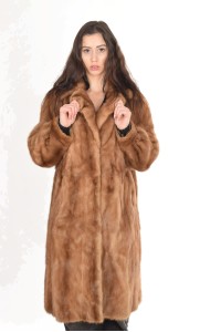 Palton de damă grațios din nurcă